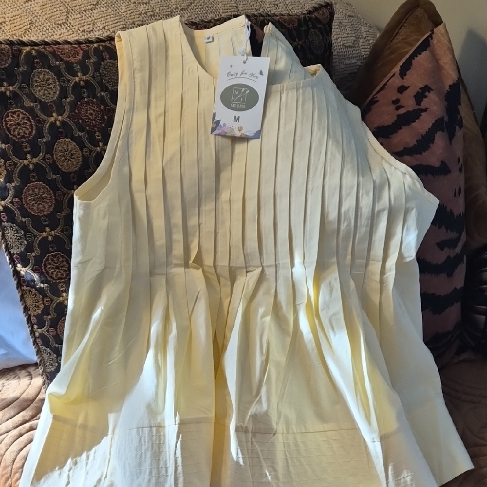 Pale Yellow Pleated Sleeveless Women's Top